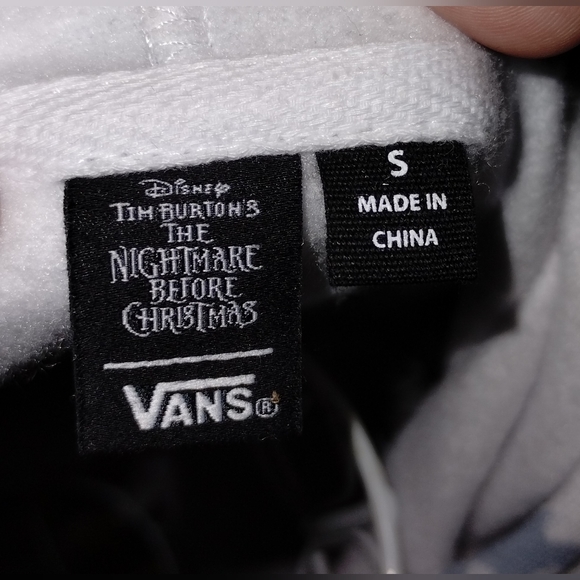 Vans × Disney Nightmare Before Christmas Crop Top Hoodie - Picture 3 of 5